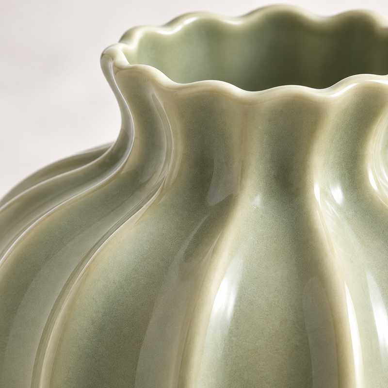 Elara Ripple Vase — detail view